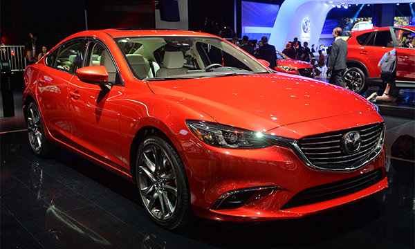 Обновленная Mazda6 получила адаптивный свет