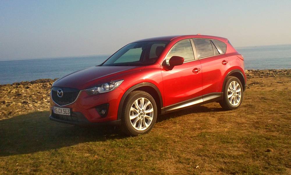 Кроссовер с душой спорткара. Первый тест-драйв Mazda CX-5