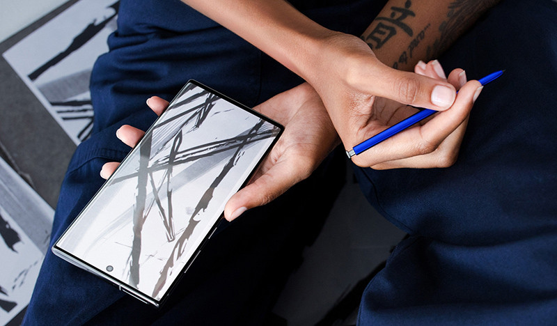 Смартфон Galaxy Note 10+ со стилусом