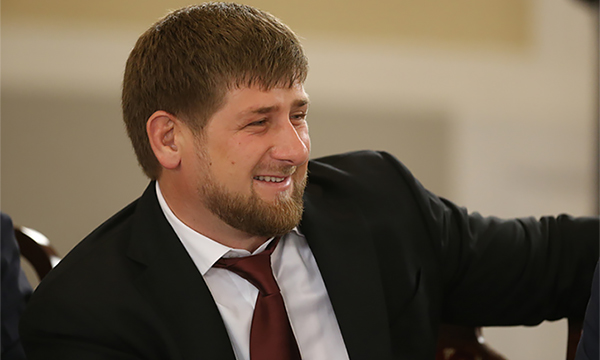 Рамзана Кадырова оштрафовали за непристегнутый ремень