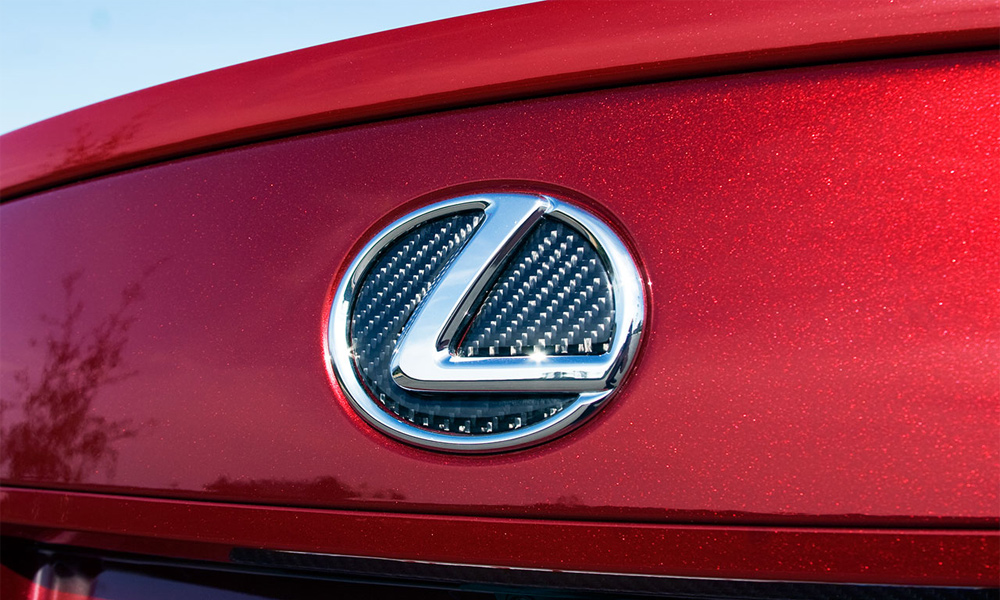 Lexus представит новый LS в конце июля