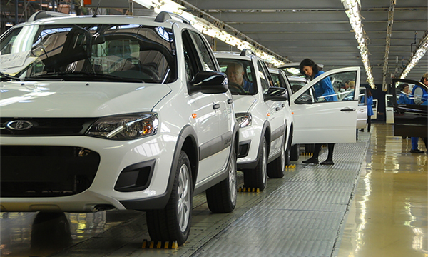 АвтоВАЗ задумался о переходе на четырехдневную рабочую неделю