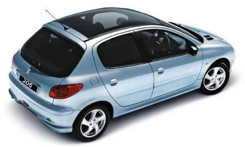 Начались российские продажи Peugeot с панорамной крышей