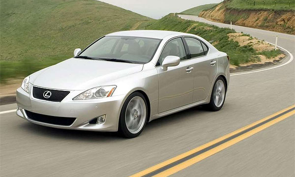 Lexus откроет в США свои курсы водительского мастерства