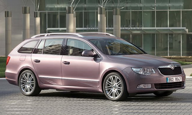 Фиолетовый принц. Тест-драйв Skoda Superb Station Wagon