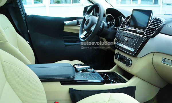 Рассекречен салон конкурента BMW X6 от Mercedes-Benz