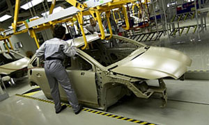Производство легковых автомобилей в РФ упало на 61%