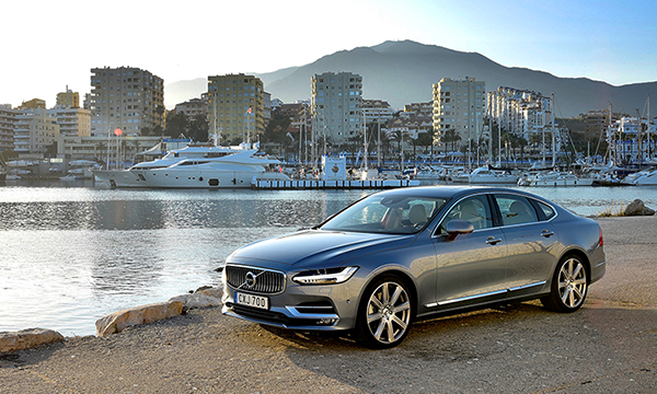 Златан спокоен. Тест-драйв седана Volvo S90