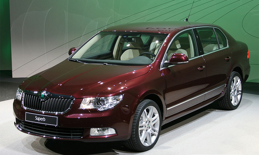 В Женеве дебютировал новый пятидверный седан Skoda Superb