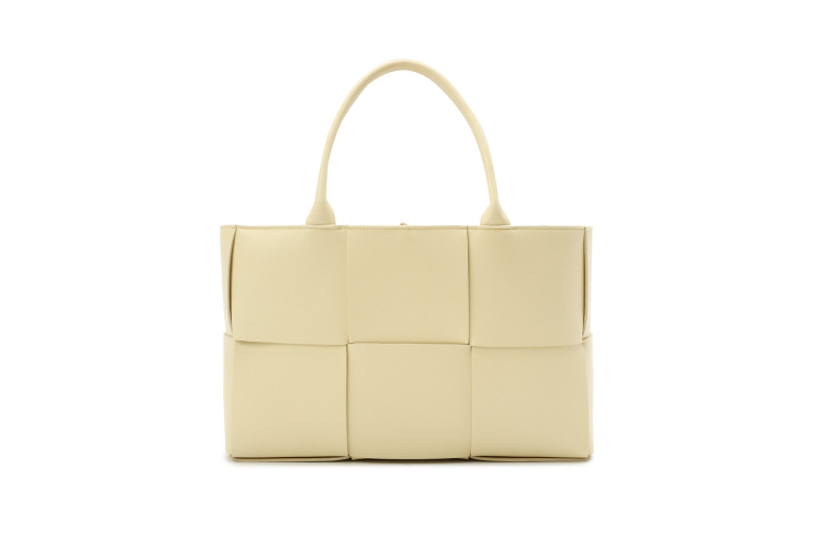 Женская сумка Bottega Veneta, 177 500 руб. (Кутузовский проспект)