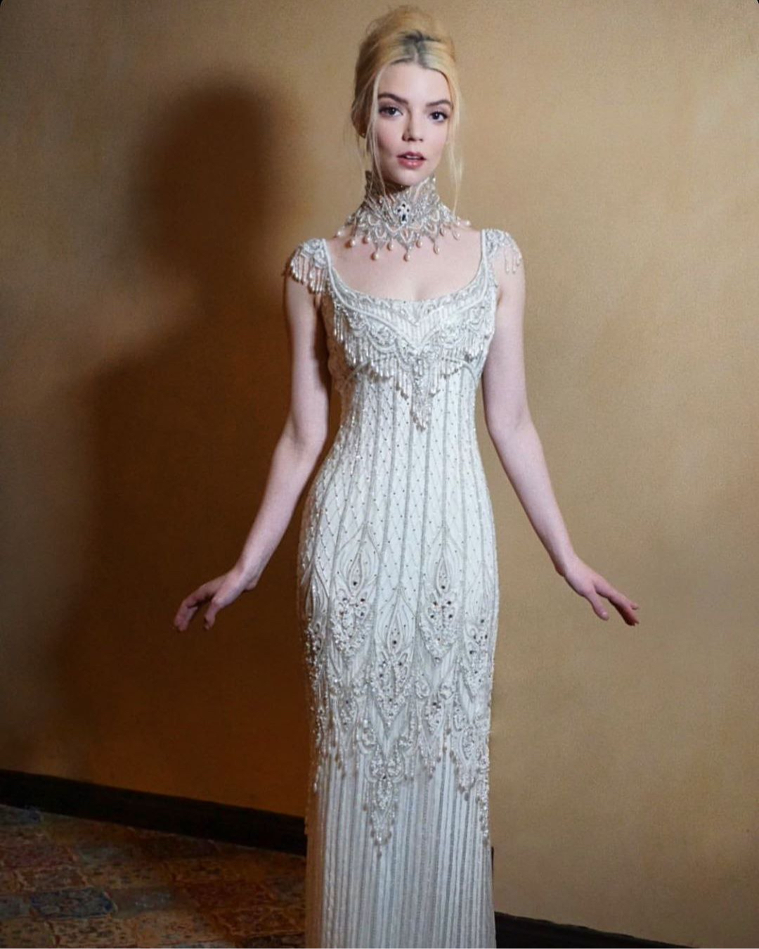 Аня Тейлор-Джой в платье Bob Mackie на премьере фильма «Эмма» в Лос-Анджелесе, 2020