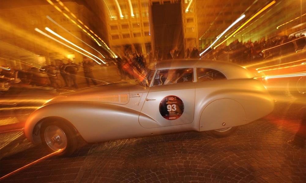 Ретромобиль BMW 328 Touring Coupe выиграл гонку Mille Miglia 2010