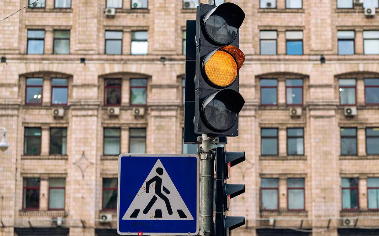 Юрист рассказал, какие штрафы можно ожидать за проезд на желтый сигнал ...