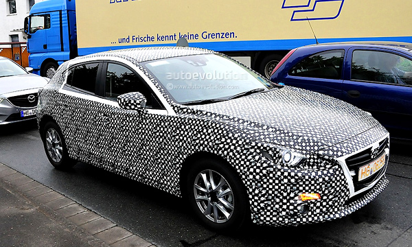 Гибридная Mazda 3 выйдет на японский рынок