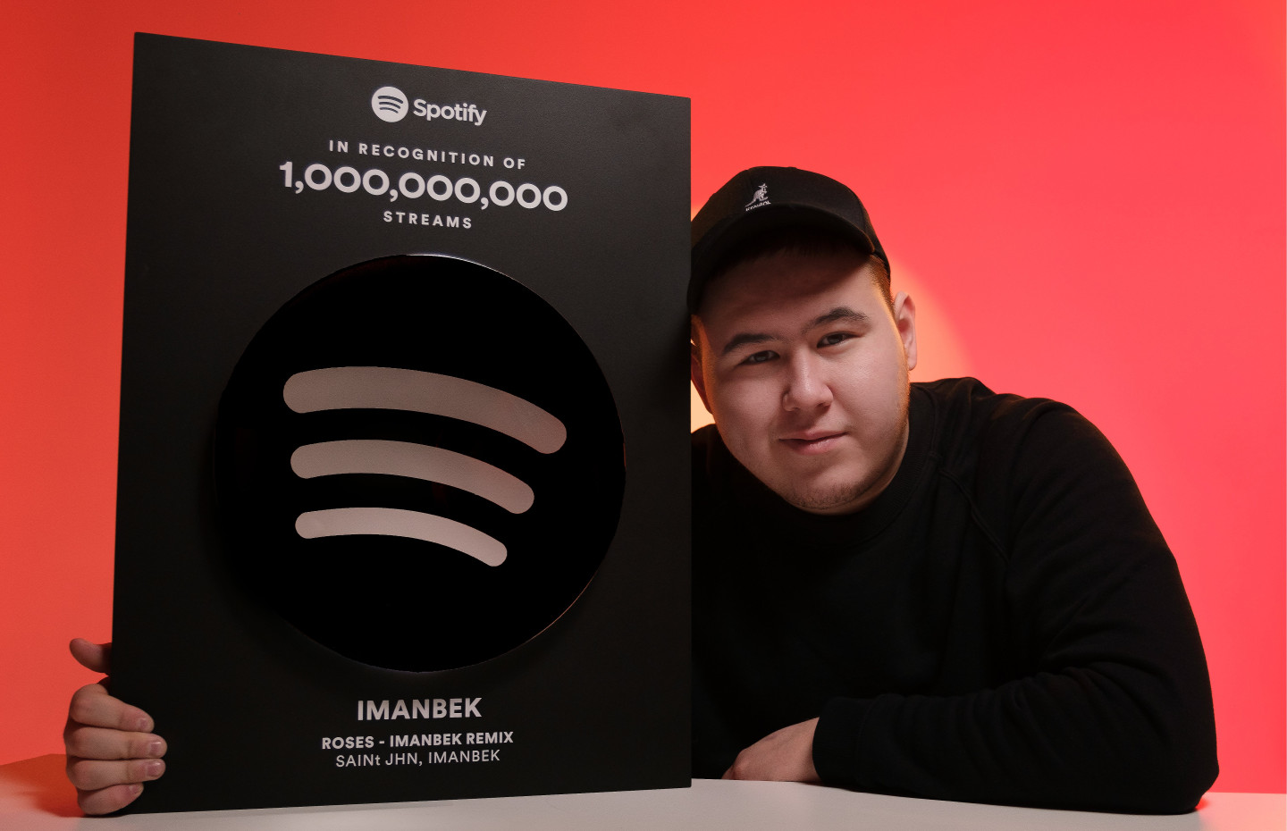 Imanbek получил награду Spotify за миллиард прослушиваний ремикса «Roses» |  РБК Стиль