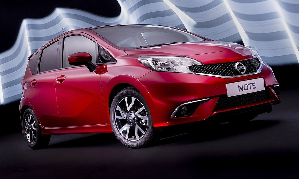 Главный хэтчбек Nissan стал совсем другим