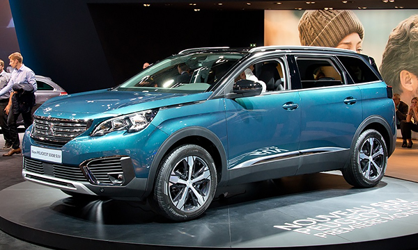 Peugeot 5008 превратили в кроссовер