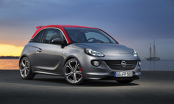 «Заряженный» Opel Adam представят в Париже