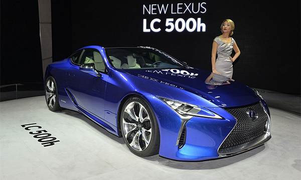 Флагманский спорткар Lexus LC 500 получил гибридную версию