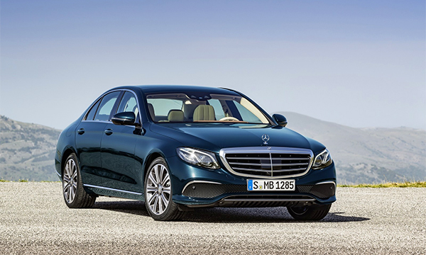 Седан Mercedes E-Class получит новые двигатели в июне 2016 года