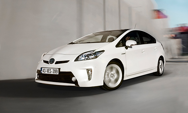 Toyota отзывает 625 тысяч автомобилей Prius из-за сбоя ПО