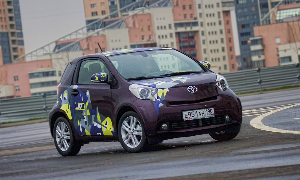 Toyota iQ