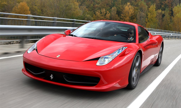 Ferrari отзывает 3 тысячи суперкаров из-за проблем с багажником