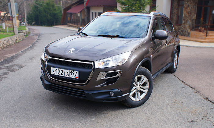 Казаться или быть. Тест-драйв Peugeot 4008