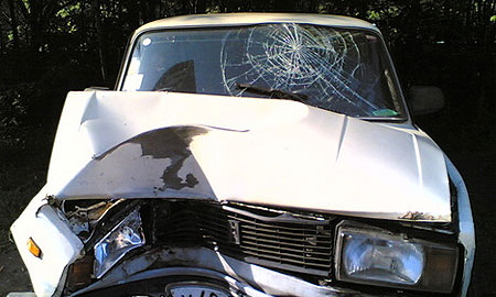 Служащим страховой компании выгоднее списать автомобиль, попавший в ДТП, чем восстанавливать его.