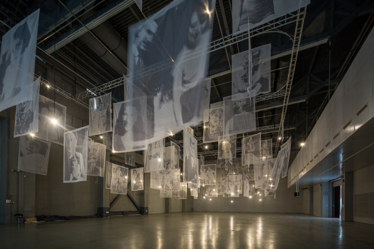 «Moved» (2013), выставка «Память данных», Power Station of Art, Шанхай, 2018