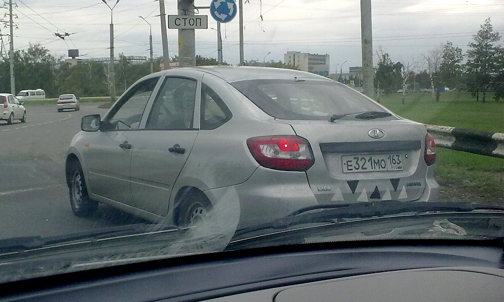 Lada Granta засняли в новом кузове. ФОТО