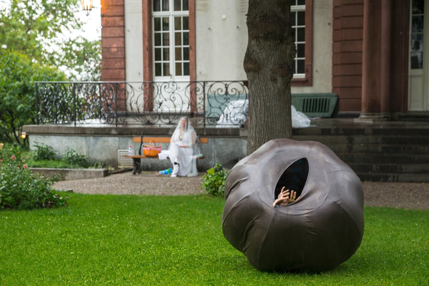 Скульптура Трейси Роуз, Goodman Gallery