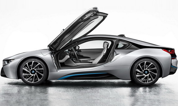 Серийная BMW i8 получит двери в стиле Lamborghini