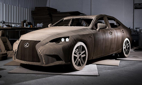 Lexus показал седан IS из картона
