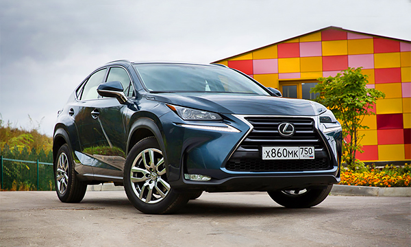 Забота о ближнем. Тест-драйв Lexus NX