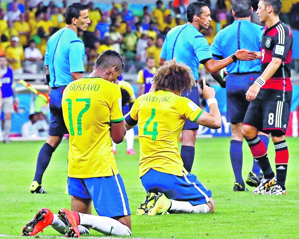 Матч германия 7 1. Бразилия Германия 1-7. Матч Бразилия Германия 2014. ЧМ 2014 Германия Бразилия 7:1.