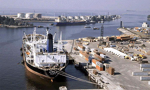 Морякам и рыбакам разрешили привозить из Японии не только джинсы и жвачку