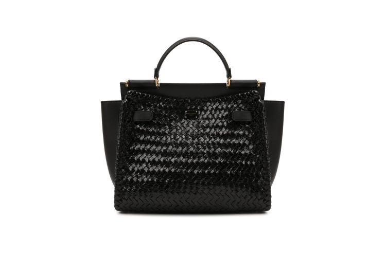 Женская сумка Dolce & Gabbana, 571 500 руб. (Барвиха Luxury Village)