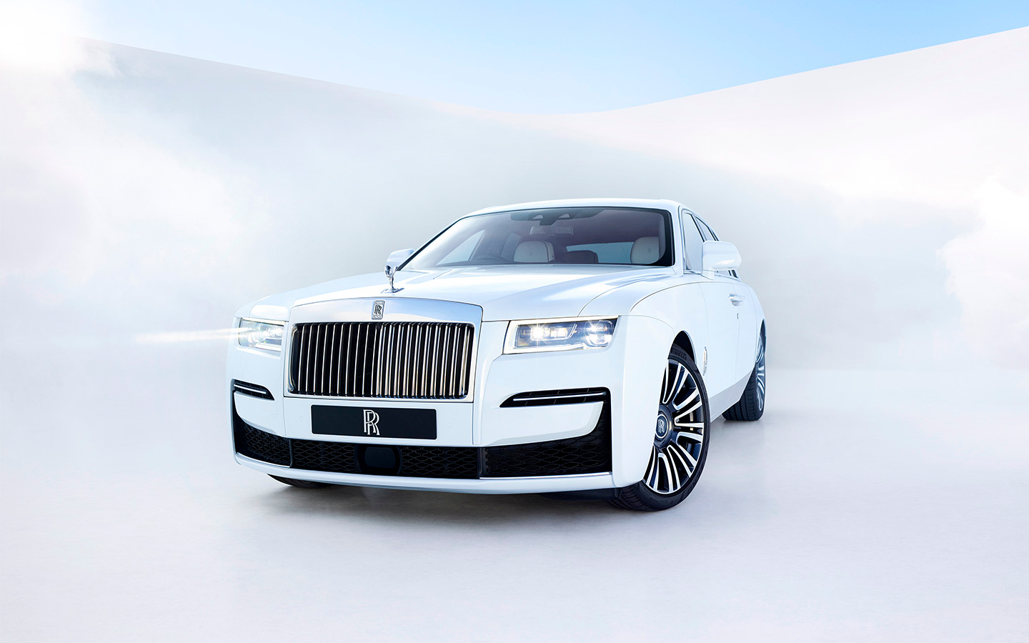 Rolls-Royce продемонстрировал фары нового Ghost