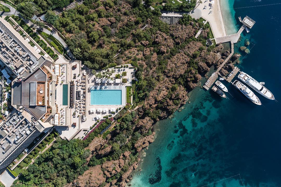 Вид сверху на D Maris Bay