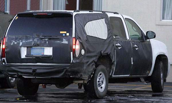 Chevrolet Suburban - вид сзади