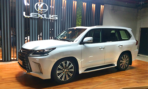 Lexus обновил внедорожник LX и назвал его российские цены