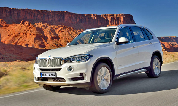 Стали известны рублевые цены нового BMW X5
