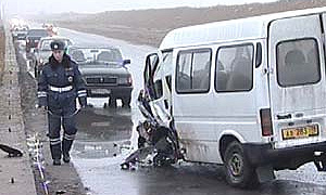 Под Арзамасом 2 человека погибли при аварии маршрутки
