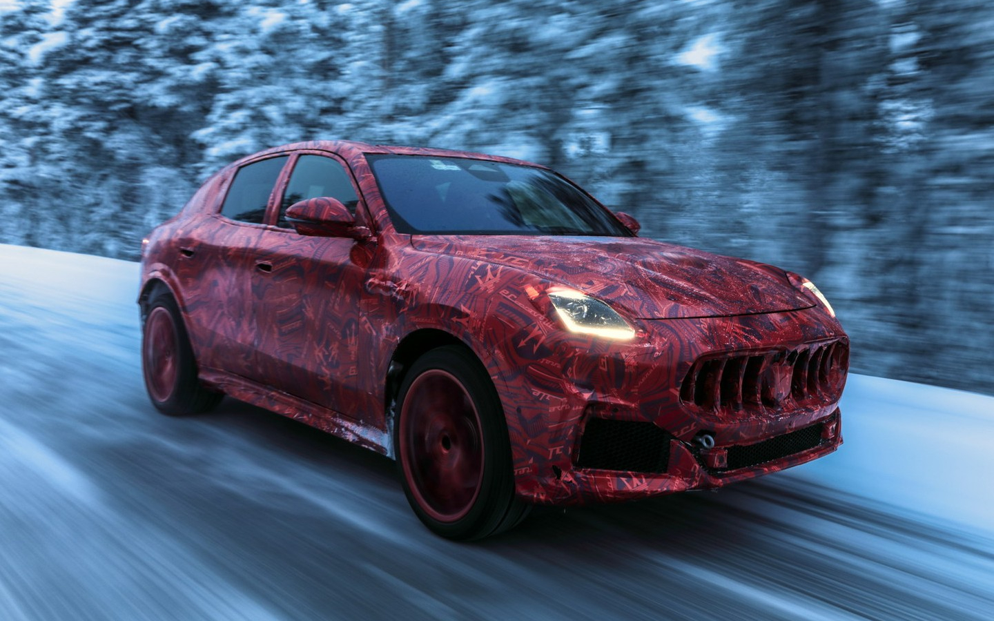Maserati испытала конкурента Porsche Macan в зимних условиях. Видео