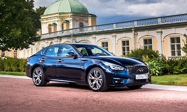Прямой наследник. Тест-драйв Infiniti Q70