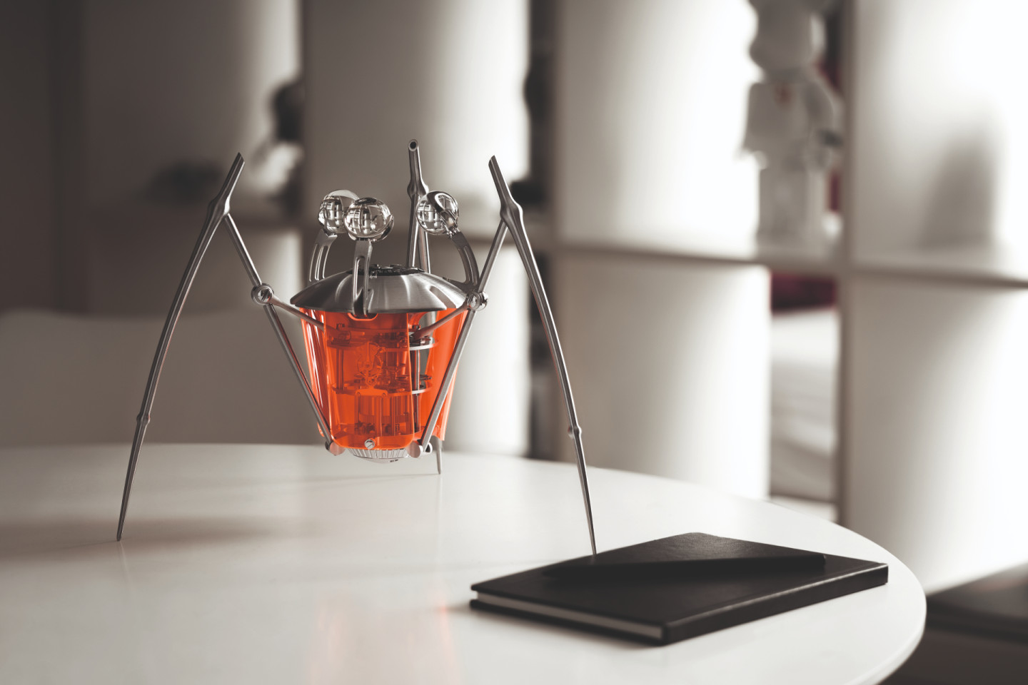 Настольные часы Tripod, MB&F