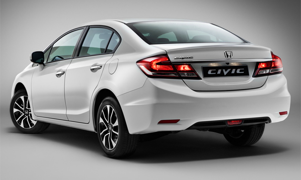 Honda увеличила дорожный просвет Civic для России