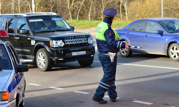 У пьяных водителей предложили отбирать автомобили до оплаты штрафа