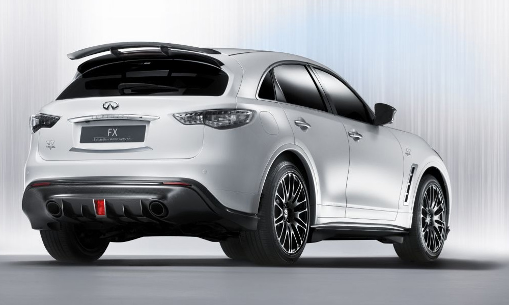 Infiniti FX Sebastian Vettel